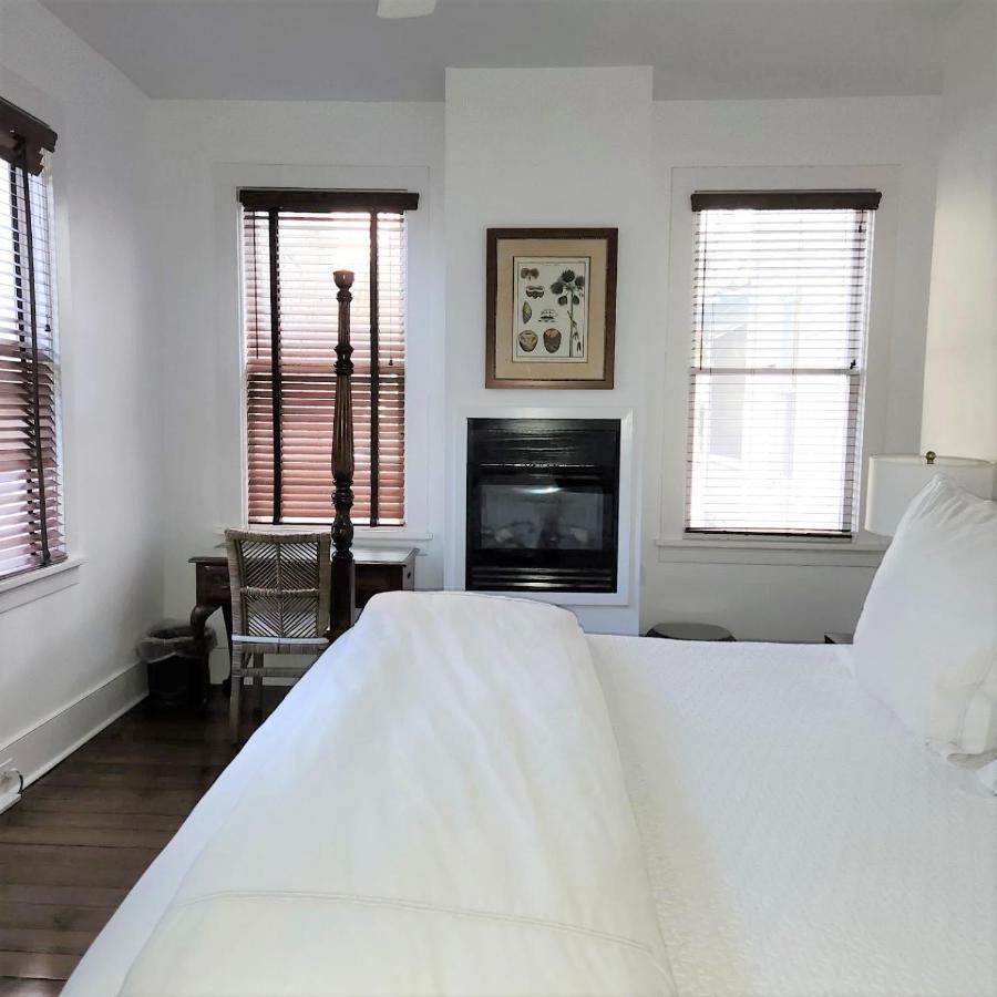 Rhett House Bed & Breakfast Бюфорт Екстериор снимка