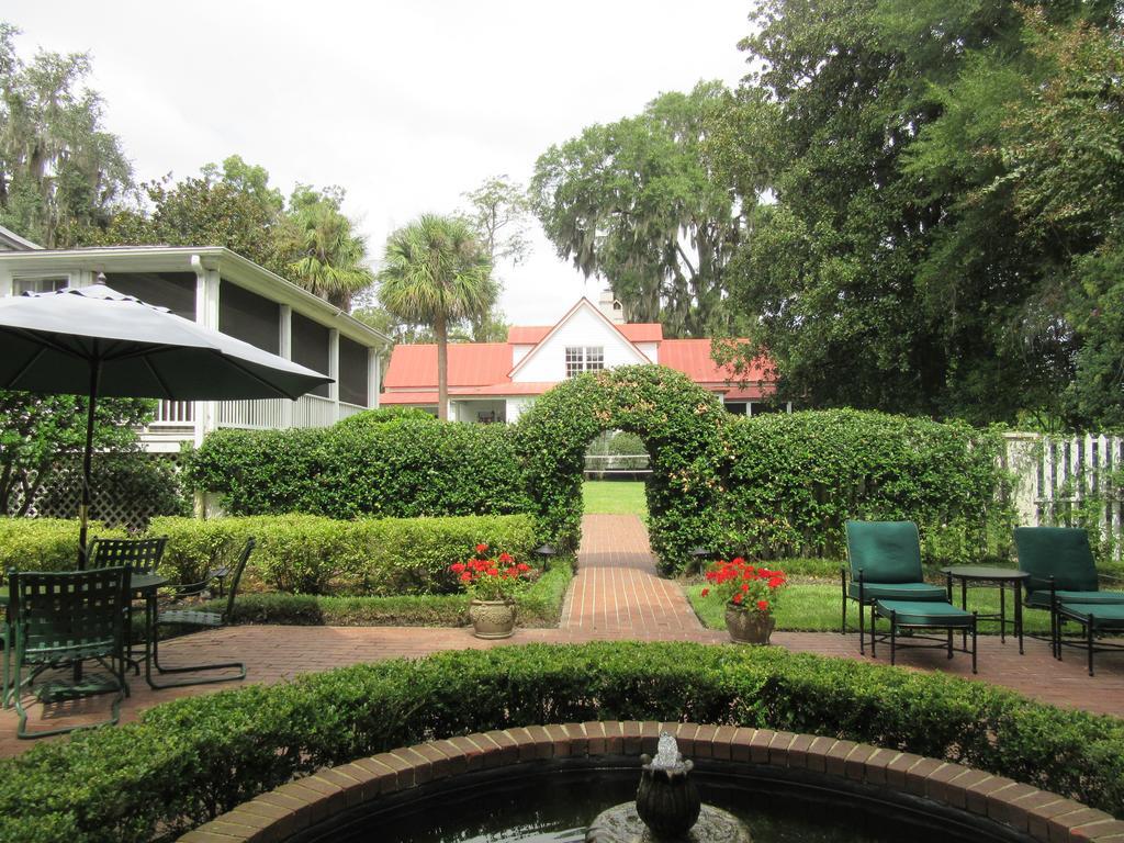 Rhett House Bed & Breakfast Бюфорт Екстериор снимка