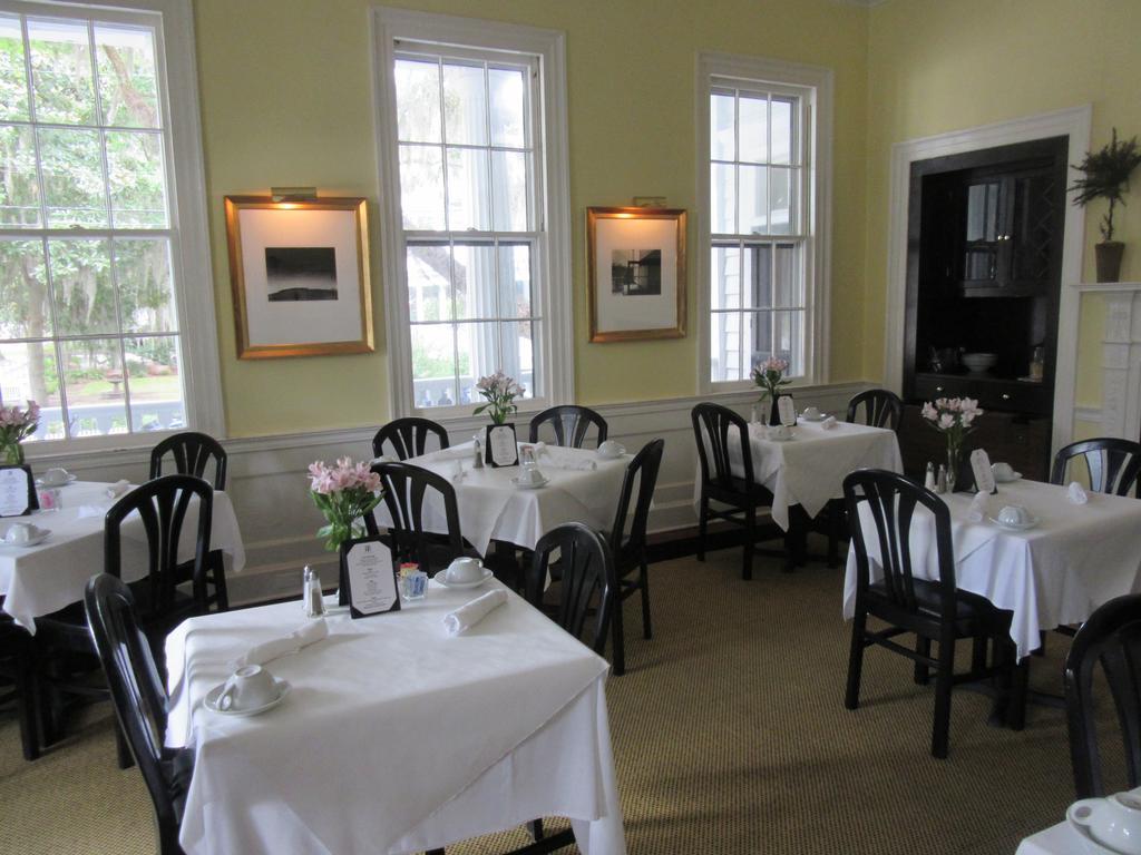 Rhett House Bed & Breakfast Бюфорт Екстериор снимка