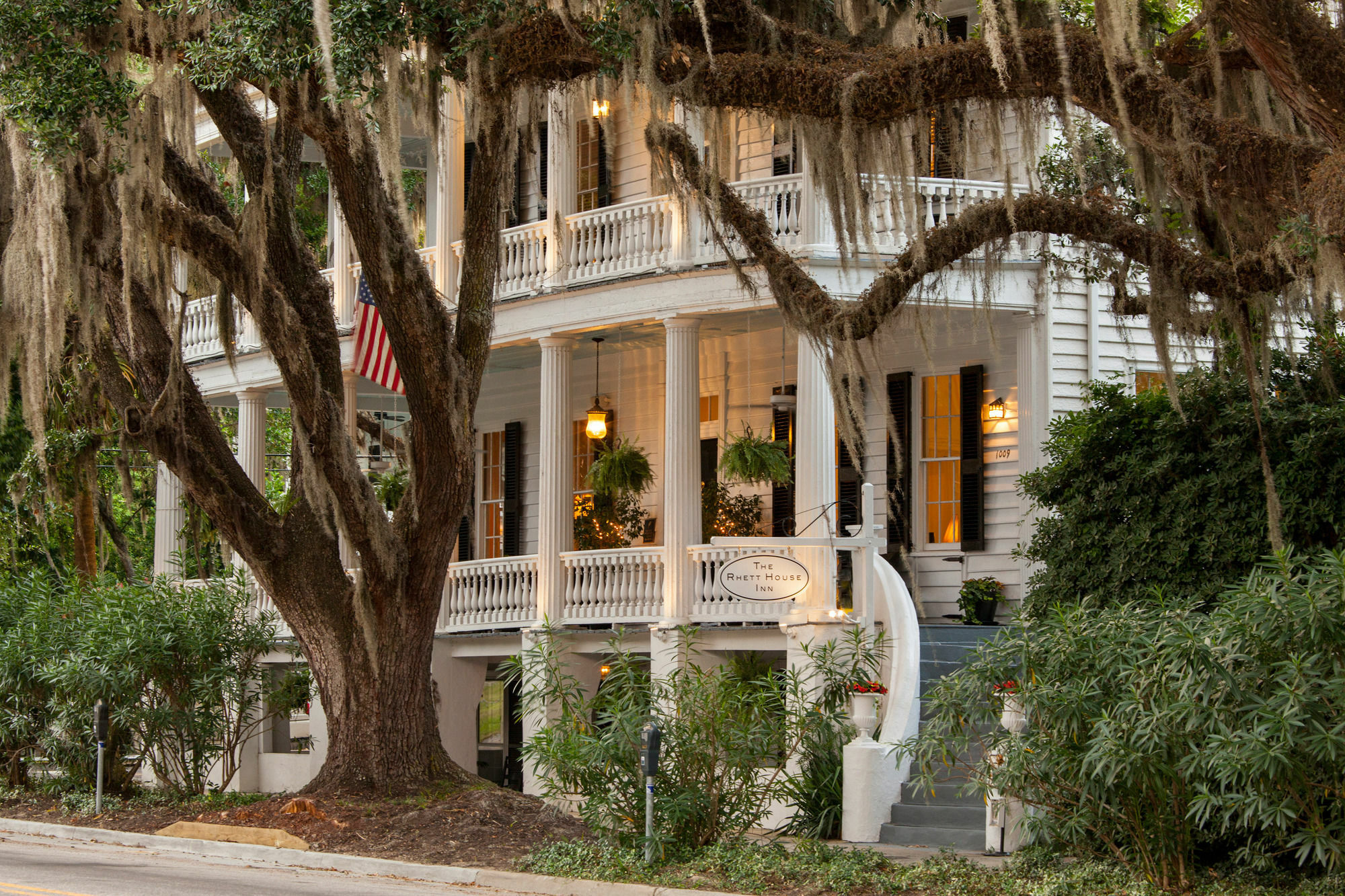 Rhett House Bed & Breakfast Бюфорт Екстериор снимка
